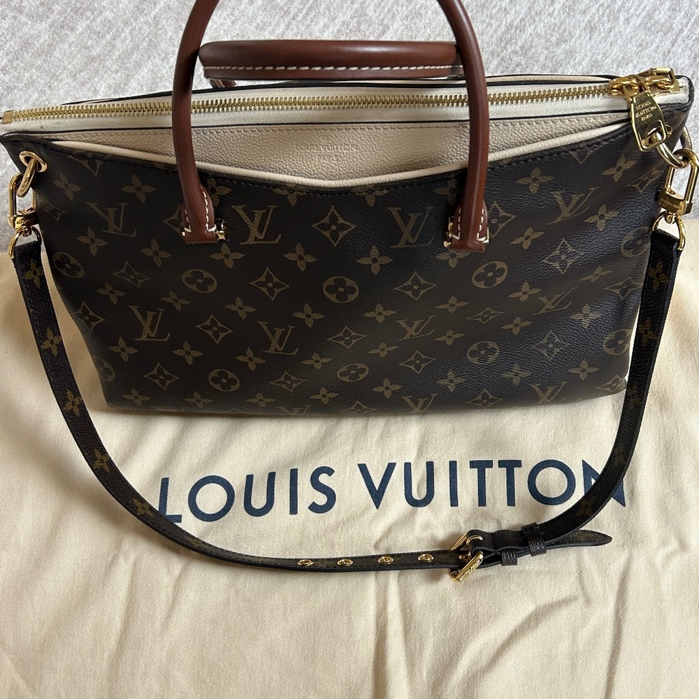 100% Authentic Louis Vuitton Pallas MM Shoulder Handbag Monogram Canvas Brown